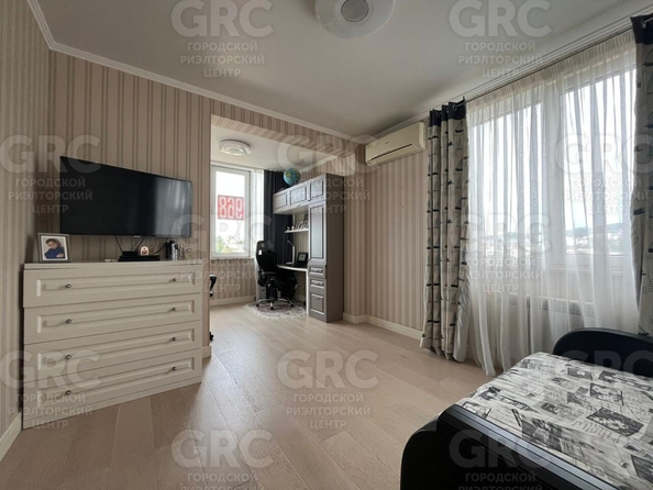 
  Продается 3-комн. квартира 77 м². Фото 1.