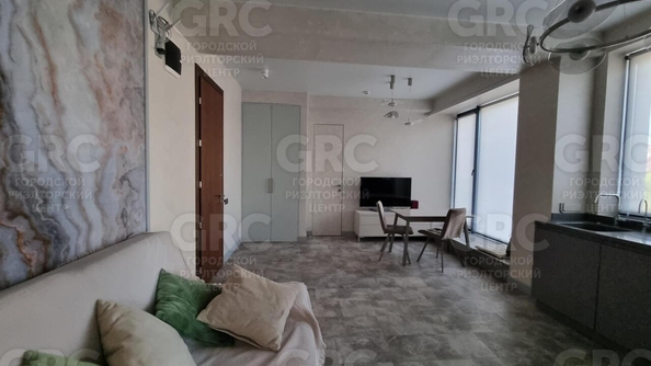 
  Продается 2-комнатный апартамент, 42 м², Конституции СССР ул, д. 18
. Фото 8.