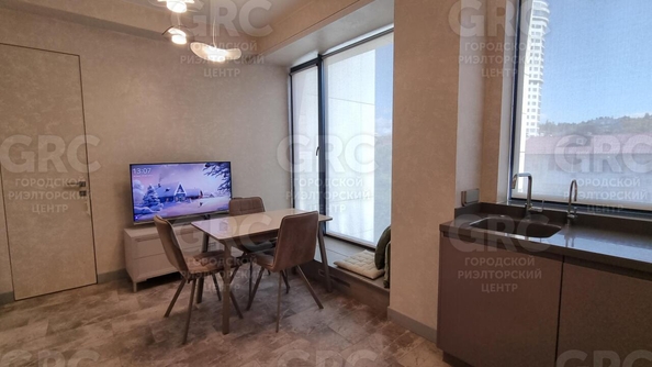 
  Продается 2-комн. квартира, 42 м², Конституции СССР ул, д. 18
. Фото 19.