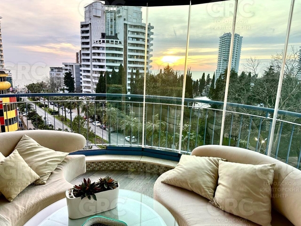
  Продается 3-комн. квартира 153 м². Фото 1.