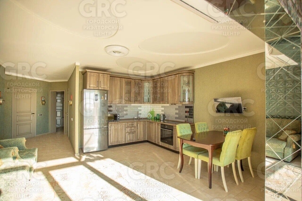 
  Продается 2-комн. квартира, 82 м², Виноградная ул, д. 4
. Фото 19.