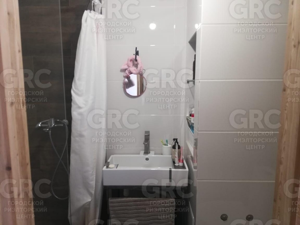 
  Продается 2-комн. квартира, 48 м², Олимпийская ул, д. 25
. Фото 12.