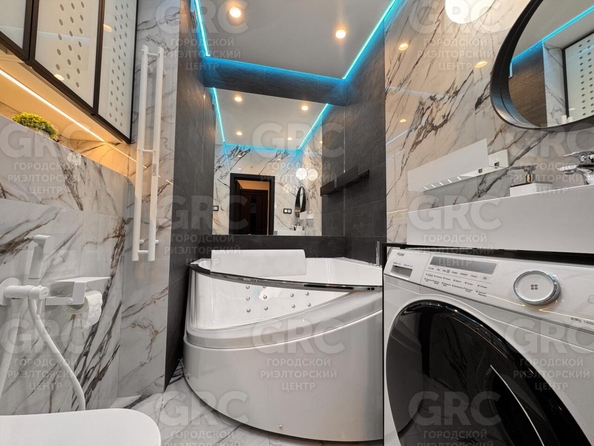 
  Продается 2-комн. квартира, 56 м², Туапсинская ул, д. 8
. Фото 19.