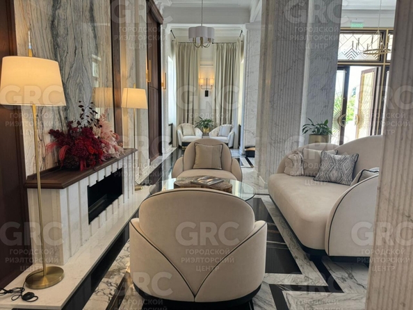 
  Продается 4-комн. квартира, 215.18 м², Виноградная ул, д. 14к1
. Фото 3.