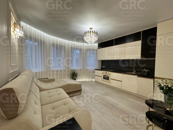 
  Продается 2-комн. квартира 64 м². Фото 1.
