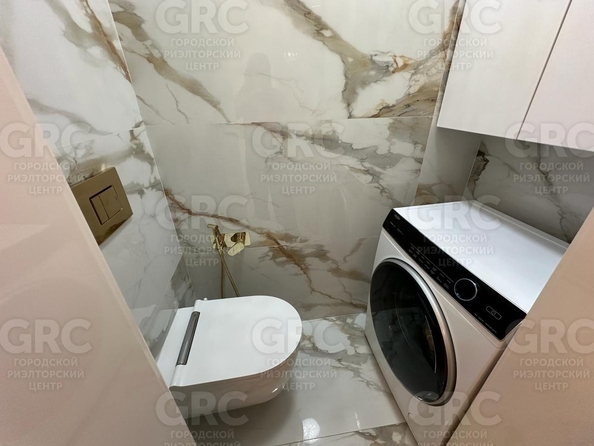 
  Продается 2-комн. квартира, 64 м², Трунова пер, д. 6
. Фото 32.