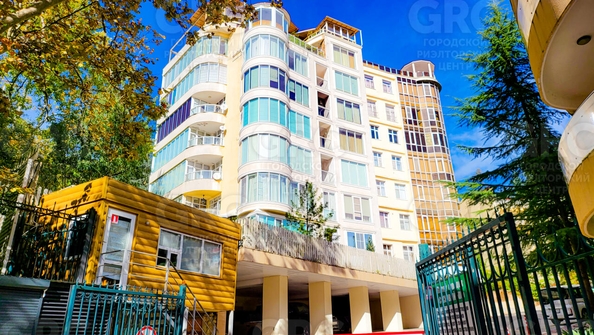 
  Продается 4-комн. квартира 200 м². Фото 1.