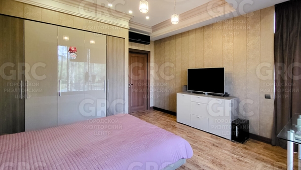 
  Продается 4-комн. квартира 200 м². Фото 5.