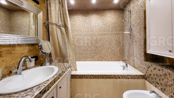 
  Продается 4-комн. квартира 200 м². Фото 9.