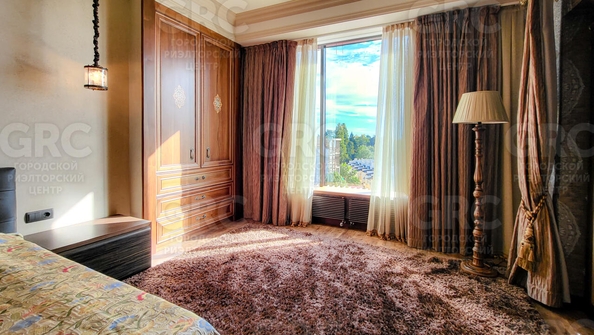 
  Продается 4-комн. квартира 200 м². Фото 18.