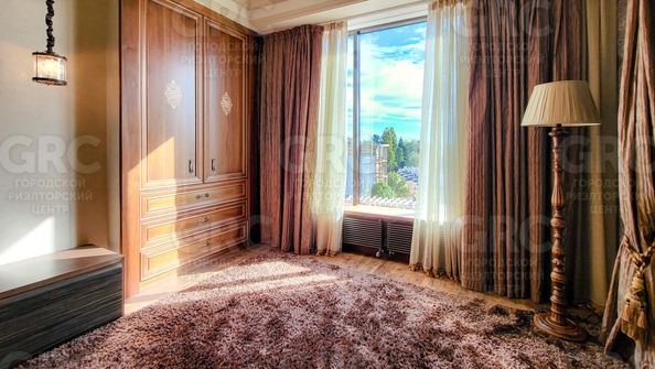 
  Продается 4-комн. квартира 200 м². Фото 19.
