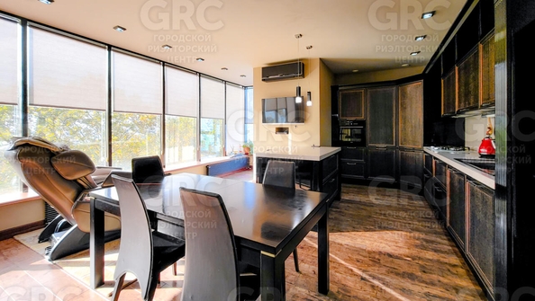 
  Продается 4-комн. квартира 200 м². Фото 27.