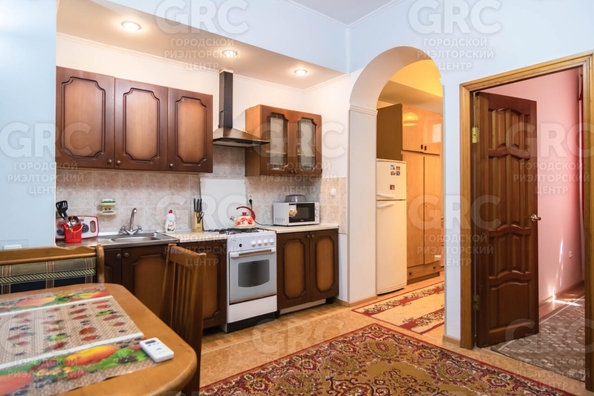 
  Продается 4-комн. квартира, 175.7 м², Комсомольская ул, д. 29
. Фото 1.