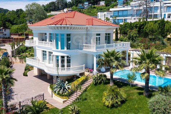
  Продается дом 450 м². Фото 1.