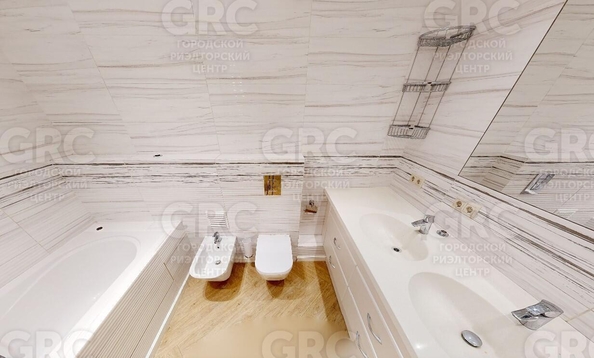 
  Продается 4-комн. квартира 156 м². Фото 11.