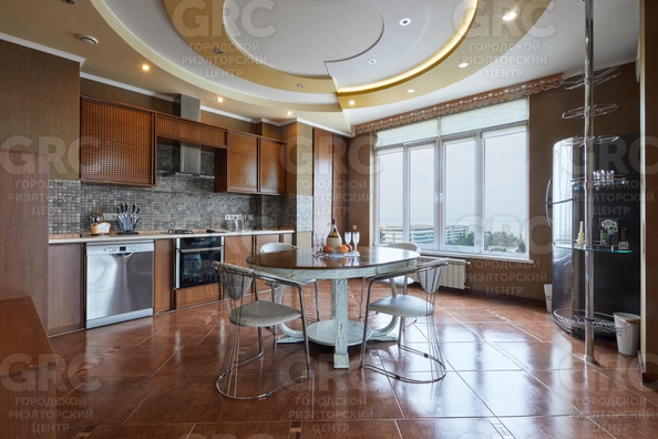 
  Продается 3-комн. квартира 148.4 м². Фото 2.