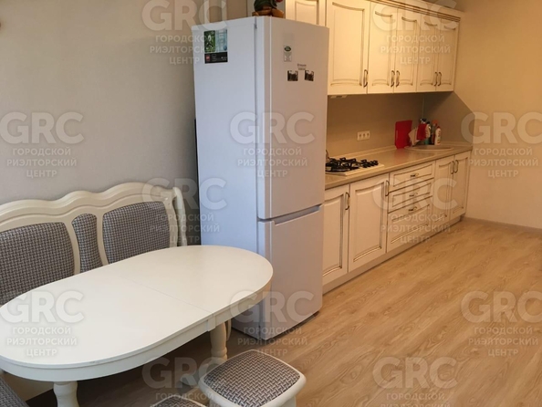 
  Продается 2-комн. квартира 65 м². Фото 6.