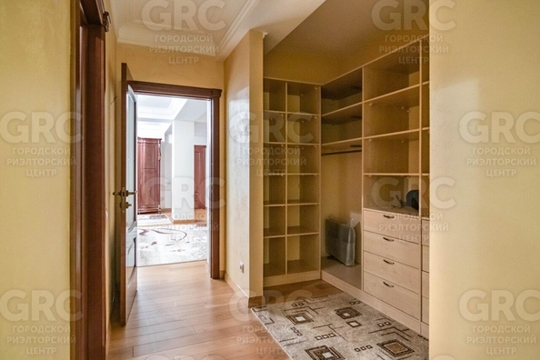 
  Продается 3-комн. квартира 157 м². Фото 24.