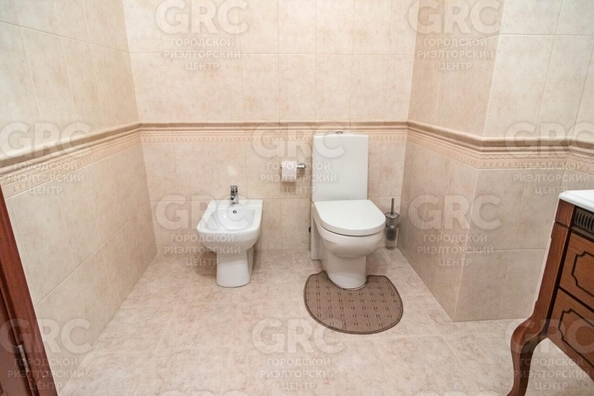 
  Продается 3-комн. квартира 157 м². Фото 26.