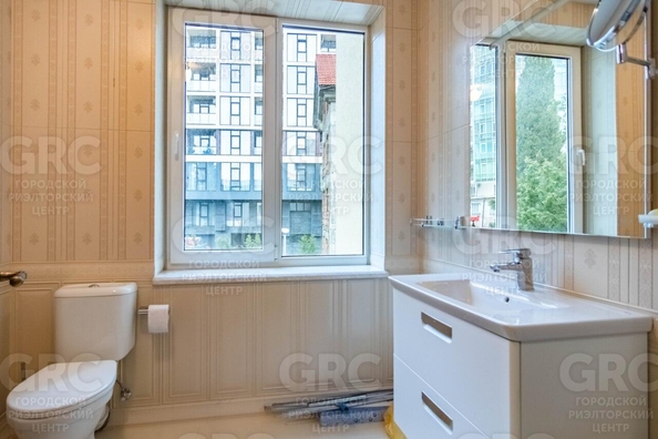 
  Продается 3-комн. квартира 157 м². Фото 31.
