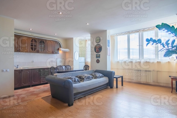 
  Продается 2-комн. квартира 64 м². Фото 3.