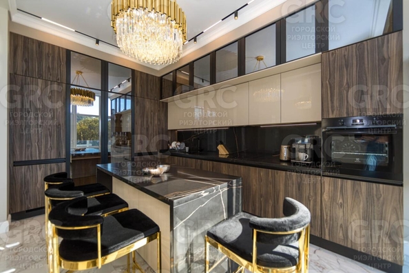 
  Продается дом 200 м². Фото 1.