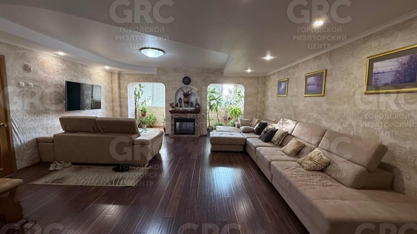 
  Продается 4-комн. квартира 281 м². Фото 2.