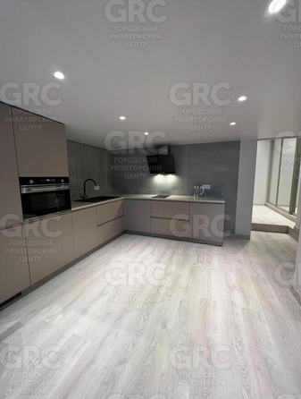 
  Продается 2-комн. квартира 76 м². Фото 1.
