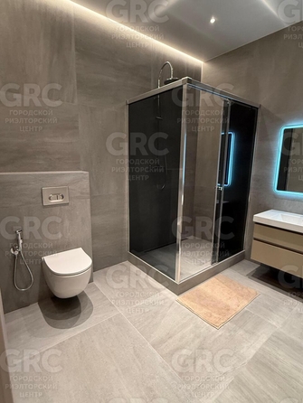 
  Продается 2-комн. квартира 76 м². Фото 2.