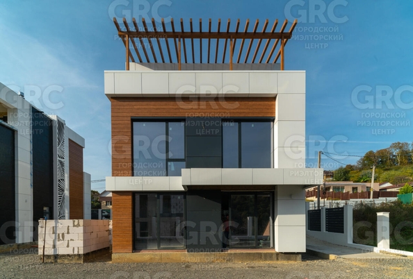 
  Продается коттедж 260 м². Фото 1.