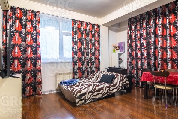 
  Продается 4-комн. квартира 130 м². Фото 1.