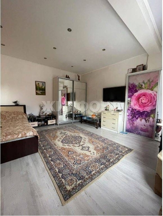 
   Продам 2-комнатную, 50 м², Енисейская ул, 61

. Фото 4.
