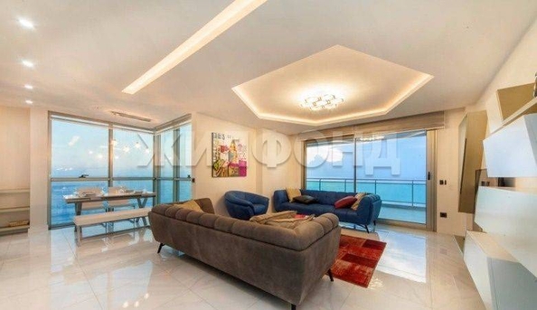 
  Продается 3-комн. квартира 130 м². Фото 1.