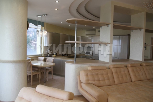 
  Продается 4-комн. квартира 650 м². Фото 8.
