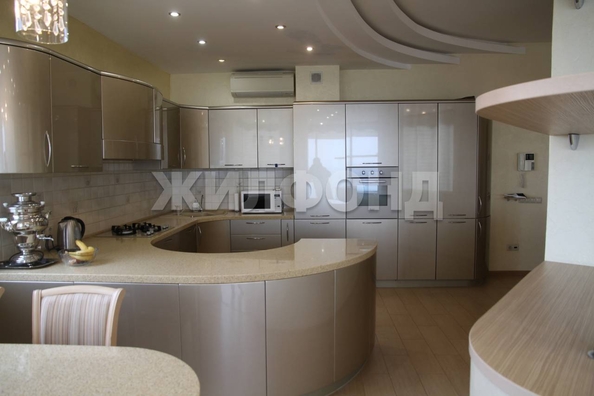 
  Продается 4-комн. квартира 650 м². Фото 9.