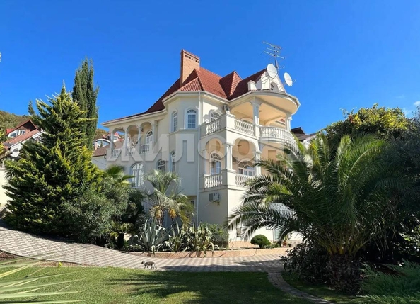 
  Продается дом 385 м². Фото 1.
