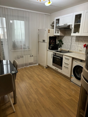 
  Продам 2-комн. квартиру 60.5 м². Фото 9.