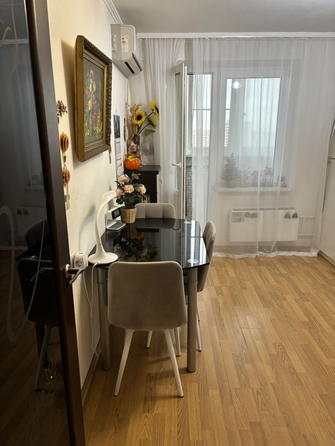 
  Продам 2-комн. квартиру 60.5 м². Фото 8.