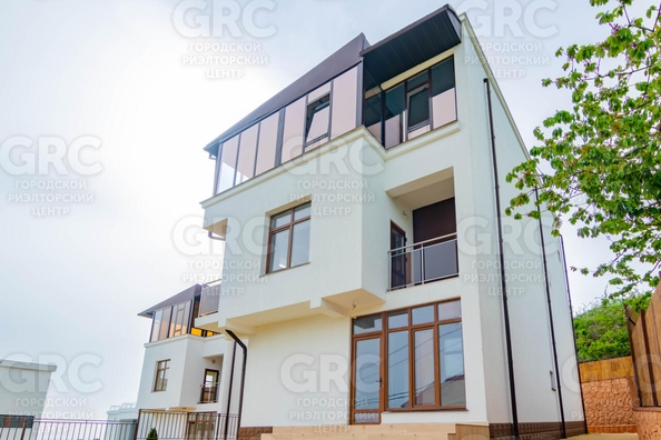 
  Продается коттедж 270 м². Фото 1.