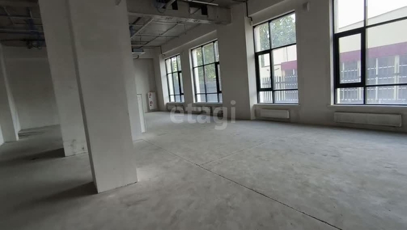 
  Сдается универсальное помещение 421.8 м², в ЖК Девелопмент-Плаза. Фото 6.