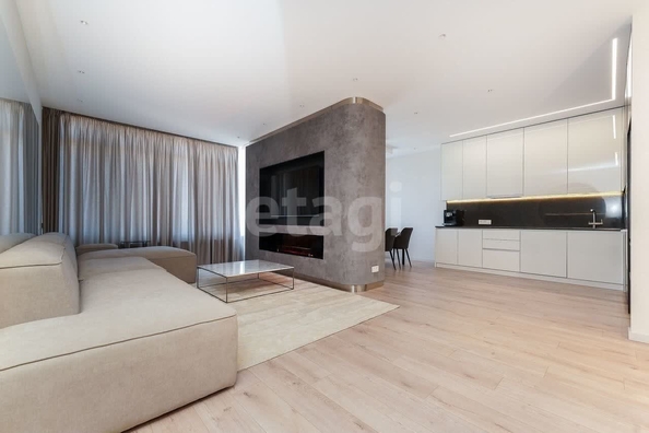 
  Продается 4-комн. квартира 148.3 м². Фото 1.