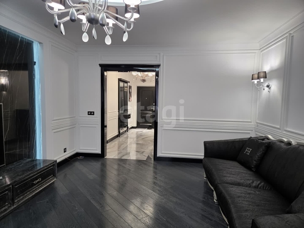 
  Продается 4-комн. квартира 136.8 м². Фото 2.