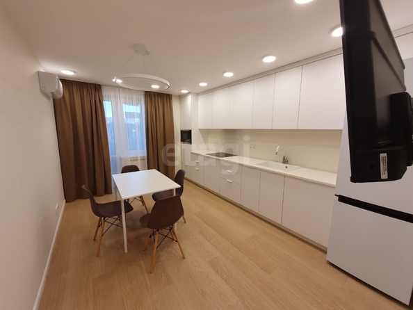 
  Продается 2-комн. квартира 67.5 м². Фото 2.