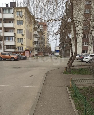 
  Продается торговая площадь 9.5 м². Фото 1.