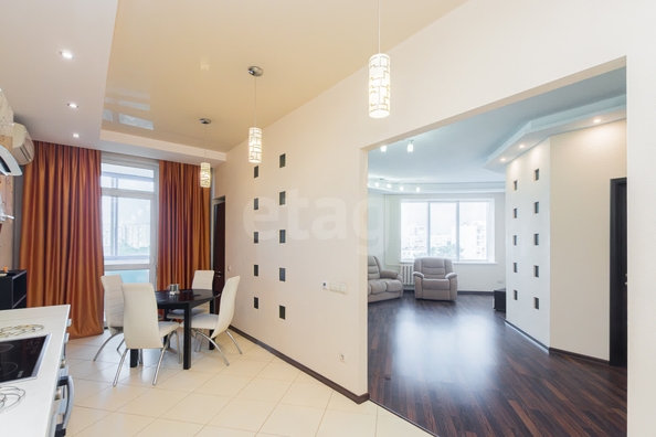 
  Продается 4-комн. квартира 123.2 м². Фото 1.