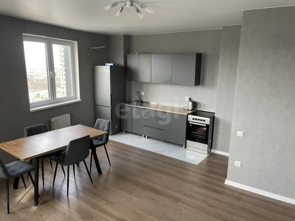 
  Продается 2-комн. квартира 58.3 м². Фото 1.