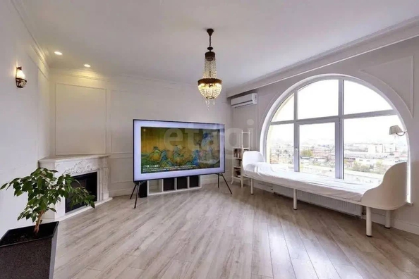 
  Продается 3-комн. квартира 180 м². Фото 1.