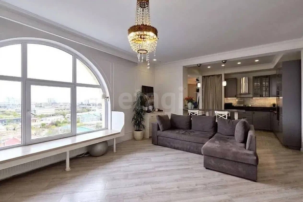 
  Продается 3-комн. квартира 180 м². Фото 4.