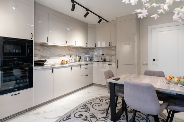 
  Продается 2-комн. квартира 63 м². Фото 2.
