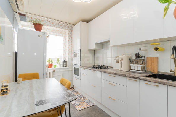 
  Продается 3-комн. квартира 61.8 м². Фото 1.
